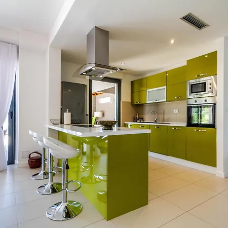 Bay View Villa *